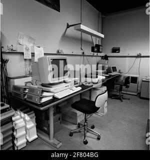 Innenansicht des Kalkulationszentrums des Kim (Royal Institute for the Marine) im Dezember 1989. Stockfoto