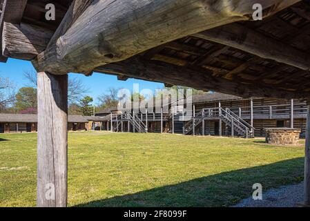 Im Inneren der Stockade in Fort Gibson, einem historischen Militärgelände in Oklahoma, das die amerikanische Grenze auf indischem Gebiet von 181-8 bewachte. Stockfoto