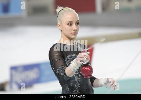 PalaVesuvio, Neapel, Italien, 10 Apr 2021, Martina Maggio (Fiamme Oro) während der italienischen Kunstturnen Serie A, Gymnastik - Foto Filippo Tomasi / LM Stockfoto