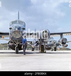 Lockheed P2V-7B, P-2H und SP-2H Neptune Maritime Patrol liefert auf der Plattform (1961-1982). Stockfoto