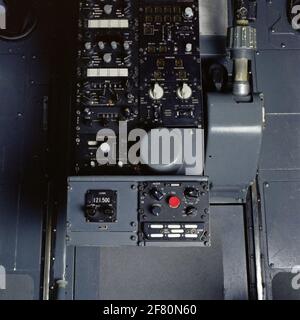 Technische Aufnahme aus der Objektserie Instrumentenbrett Westland Lynx Hubschrauber (niederländische Version). Auswahl aus der Objektreihe 0075-052-070. Stockfoto