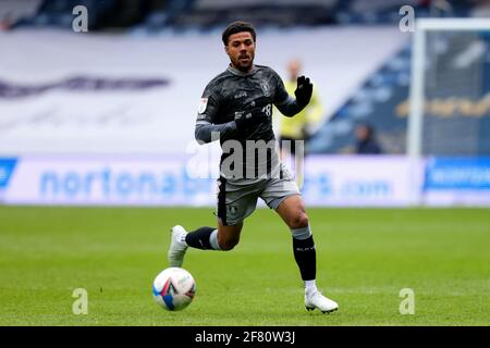 London, Großbritannien. April 2021. 10. April 2021; The Kiyan Prince Foundation Stadium, London, England; English Football League Championship Football, Queen Park Rangers versus Sheffield Mittwoch; Elias Kachunga of Sheffield Mittwoch Kredit: Action Plus Sports Images/Alamy Live News Stockfoto