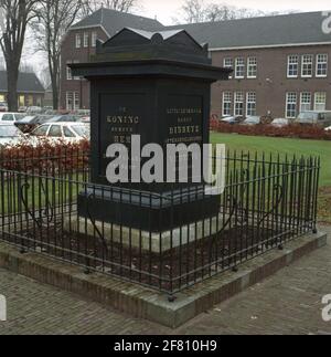 Das Denkmal zu Ehren des Generalleutnant Baron Dibbets auf dem Feld der Tapijnkazerne in Maastricht. Stockfoto