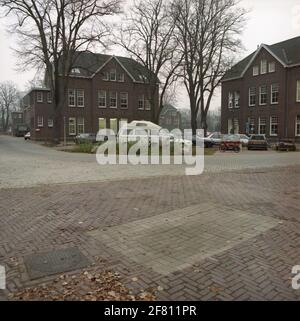 Einige der Gebäude auf dem Feld der Tapijnkazerne in Maastricht. Stockfoto
