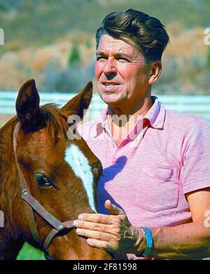 RONALD REAGAN (1911-2004), amerikanischer Filmschauspieler und später Präsident, um 1965 Stockfoto