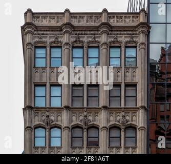 Fairfield Inn & Suites Albany Downtown, ehemaliges Bond Building, Kinney and Woodward Building, an der 74 State Street in der Innenstadt von Albany, NY. Stockfoto