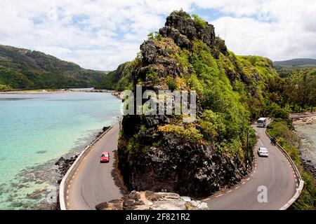 Haarnadelkurve um einen Felsen im Aussichtspunkt Baie du Cap, Maconde. Küstenstraße, Insel Mauritius, Afrika Stockfoto