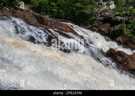 High Falls Onaping Ontario Canada im Sommer Stockfoto