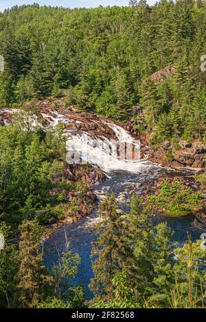 High Falls Onaping Ontario Canada im Sommer Stockfoto