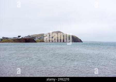 Wolkiger Tag auf der Insel Havre Aubert der Magdalen-Inseln (Iles-de-la-Madeleine). Stockfoto