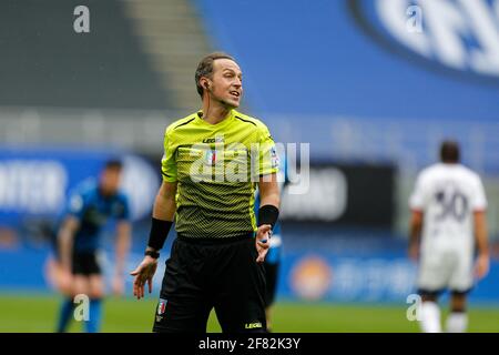 Mailand, Italien. April 2021. Der Schiedsrichter Luca Pairetto (Turin) während Inter - FC Internazionale gegen Cagliari Calcio, Italienische Fußballserie A Spiel in Mailand, Italien, April 11 2021 Quelle: Independent Photo Agency/Alamy Live News Stockfoto