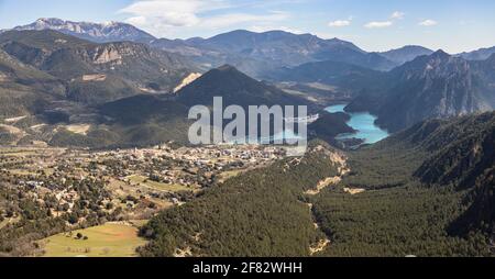 Llosa del Cavall Reservoir vom Aussichtspunkt Codo aus gesehen, Solsones, Katalonien Stockfoto