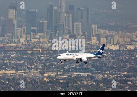 Los Angeles, USA - 20. Februar 2016: Aeromexico Boeing 787-8 am Flughafen Los Angeles (LAX) in den USA. Boeing ist ein Flugzeughersteller mit Sitz in SE Stockfoto