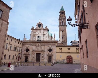 Abtei im Renaissance- und Barockstil: San Giovanni Evangelista in Parma in Italien. Stockfoto