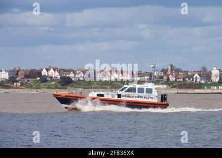 Harwich Haven Pilots Schiff St. Brendan auf dem Weg in die Nordsee. Stockfoto