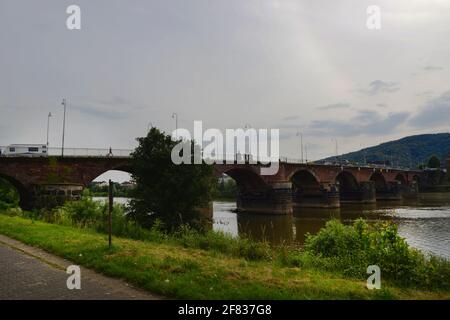 Blick auf die Römerbrücke, alte römische Brücke über die Mosel, Trier, Deutschland Stockfoto