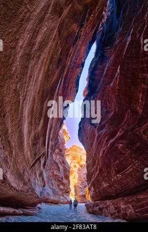 Der lange Spaziergang durch diesen Canyon ist eine spannende Reise, die einen Besuch wert ist, nicht nur wegen der historischen Schätze, die darunter liegen, sondern auch Stockfoto