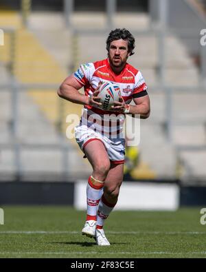 Leigh, Großbritannien. April 2021. Tyrone McCarthy (21) von Leigh Centurions läuft am 4/11/2021 mit dem Ball in Leigh, Großbritannien, nach vorne. (Foto von Simon Whitehead/News Images/Sipa USA) Quelle: SIPA USA/Alamy Live News Stockfoto