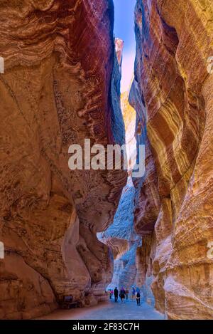 Der lange Spaziergang durch diesen Canyon ist eine spannende Reise, die einen Besuch wert ist, nicht nur wegen der historischen Schätze, die darunter liegen, sondern auch Stockfoto