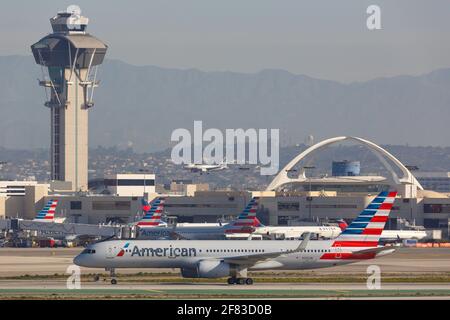 Los Angeles, USA - 20. Februar 2016: American Airlines Boeing 757-200 am Flughafen Los Angeles (LAX) in den USA. Boeing ist ein Flugzeughersteller BAS Stockfoto