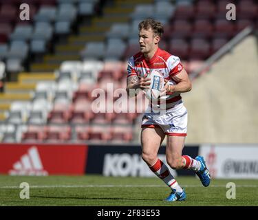 Leigh, Großbritannien. April 2021. Ben Reynolds (30) von Leigh Centurions läuft am 4/11/2021 in Leigh, Großbritannien, mit dem Ball. (Foto von Simon Whitehead/News Images/Sipa USA) Quelle: SIPA USA/Alamy Live News Stockfoto