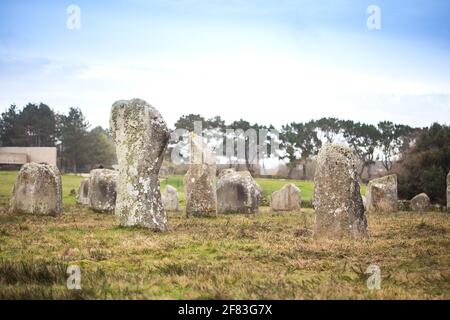 Angleichung von Manio (Carnac, Frankreich) - eine archäologische Stätte aus der Jungsteinzeit Stockfoto