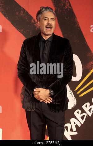 LONDON, GROSSBRITANNIEN - 05. Oktober 2019: Taika Waititi nimmt an der Europa-Premiere von „JoJo Rabbit“ am 05. Oktober 201 auf dem Odeon Luxe Leicester Square Teil Stockfoto