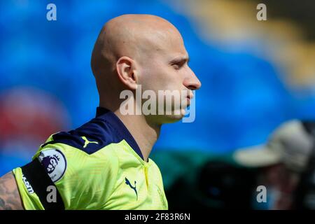 Burnley, Großbritannien. April 2021. Johnjo Shelvey #8 von Newcastle United in Burnley, UK am 4/10/2021. (Foto von Conor Molloy/News Images/Sipa USA) Quelle: SIPA USA/Alamy Live News Stockfoto