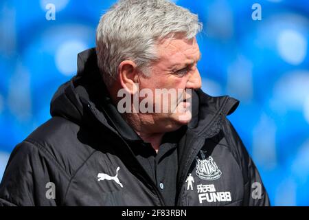 Burnley, Großbritannien. April 2021. Steve Bruce, der Manager von Newcastle United in Burnley, Großbritannien, am 4/10/2021. (Foto von Conor Molloy/News Images/Sipa USA) Quelle: SIPA USA/Alamy Live News Stockfoto