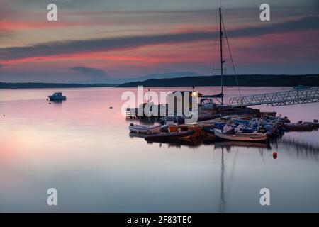 Sonnenuntergang in Baltimore auf dem Wild Atlantic Way im Westen Cork in Irland Stockfoto