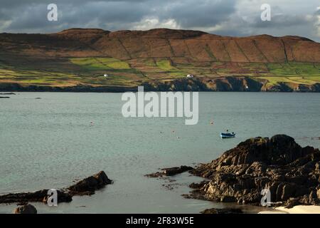 Ballydonegan Bucht in Allihies auf der Beara Halbinsel auf der Wild Atlantic Way in West Cork in Irland Stockfoto