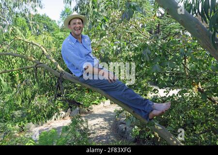 Porträt des Tom Hart Dyke in den Gärten von Lullingstone Schloss in Eynsford, Kent, Großbritannien Stockfoto