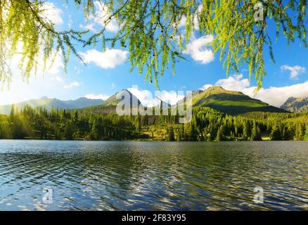 Bergsee Strbske Pleso im Nationalpark Hohe Tatra, Slowakei, Europa Stockfoto