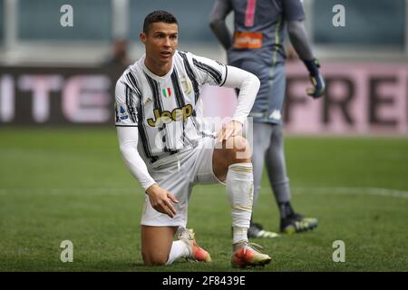 Turin, Italien. April 2021. Cristiano Ronaldo von Juventus reagiert während des Spiels der Serie A im Allianz Stadium, Turin. Bildnachweis sollte lauten: Jonathan Moscrop/Sportimage Kredit: Sportimage/Alamy Live News Stockfoto