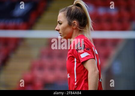 London, Großbritannien. April 2021. Standbranding während des FA Cup-Spiels zwischen Leyton Orient und Chichester & Selsey im Breyer Group Stadium in London Quelle: SPP Sport Press Foto. /Alamy Live News Stockfoto