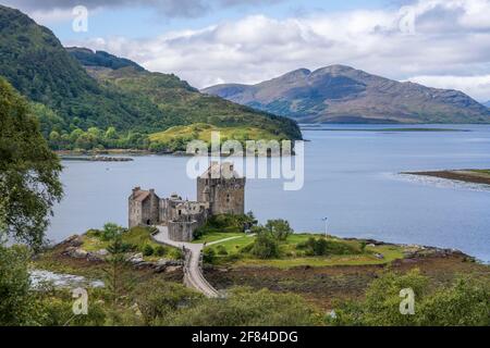 Eilean Donan Castle bei Dornie, Western Ross, Loch Duich, West Highlands, schottisches Hochland, Schottland, Großbritannien Stockfoto