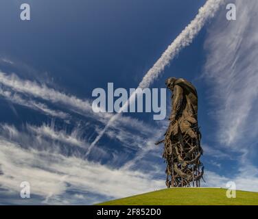 RZHEV, RUSSLAND - 21. AUGUST 2020 Rzhev Denkmal für den sowjetischen Soldaten. Der Gedächtniskomplex in Erinnerung an alle sowjetischen Soldaten des Zweiten Weltkriegs Stockfoto