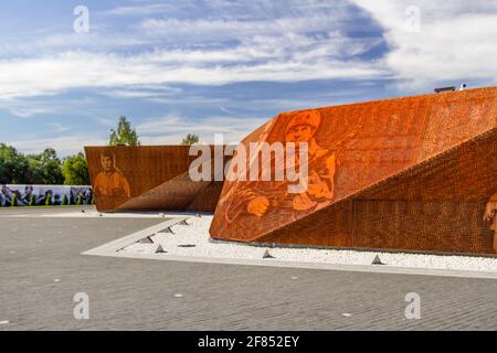 RZHEV, RUSSLAND - 21. AUGUST 2020 Rzhev Denkmal für den sowjetischen Soldaten. Der Gedächtniskomplex in Erinnerung an alle sowjetischen Soldaten des Zweiten Weltkriegs Stockfoto