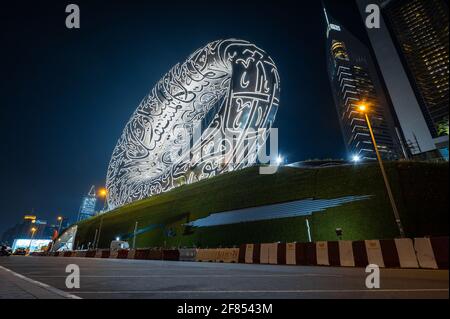 Dubai, Vereinigte Arabische Emirate - 31. März 2021: Das Museum der Zukunft in der Innenstadt von Dubai wurde für die EXPO 2020 gebaut, die 2021 in der Unite stattfinden soll Stockfoto