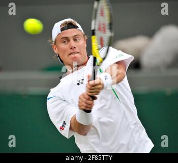 WIMBLEDON TENNIS CHAMPIONSHIPS 2008. 5. TAG 27/6/2008 RODGER L.HEWITT WÄHREND SEINES 3-RUNDEN-SPIELS MIT S.BOLELLI. BILD DAVID ASHDOWN Stockfoto