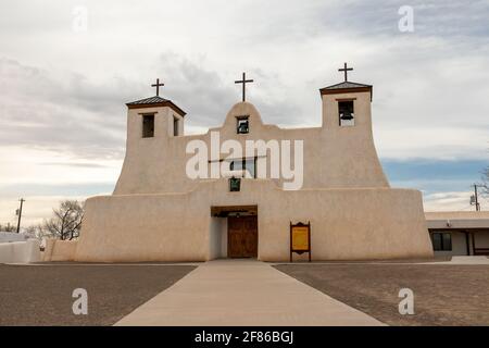Katholische Kirche des heiligen Augustinus in Isleta Pueblo, New Mexico Stockfoto
