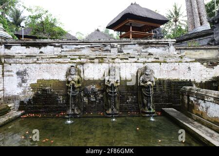 Goa Gajah (Elefantenhöhle) Tempelkomplex und Heiligtum in der Nähe von Ubud, Bali, Indonesien. Stockfoto