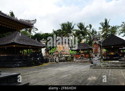 Goa Gajah (Elefantenhöhle) Tempelkomplex und Heiligtum in der Nähe von Ubud, Bali, Indonesien. Stockfoto