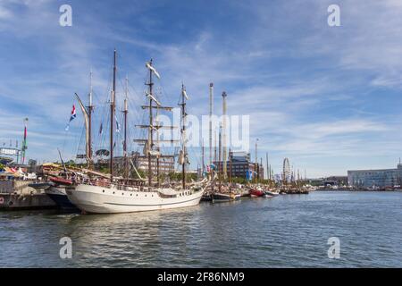 Tall Ships am Kai während der Kieler Woche Festival in Kiel, Deutschland Stockfoto