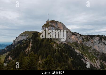 Bergstation auf dem Hohen Kasten in der Appenzeller Region bei einem stimmungsvollen Tag (Appenzell, Schweiz, Europa) Stockfoto