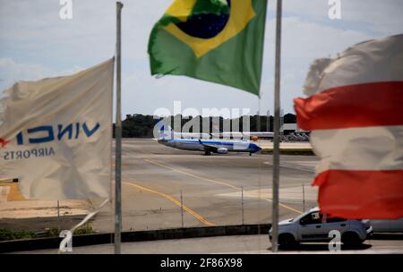 salvador, bahia / brasilien - 7. november 2019: Boeing da Aerolineas Argentina wird während der Bewegung im Flughafenhof von Salvador gesehen. *** Stockfoto