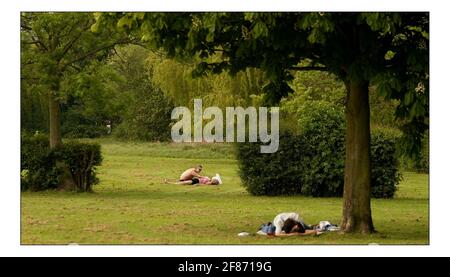 Herrlicher Sommer Henley über Thamespic David Sandison 27/5/2005 Stockfoto