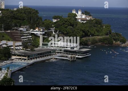 salvador, bahia / brasilien - 11. november 2019: Zeitschrift des Yacht Club von Bahia in Salvador. *** Ortsüberschrift *** Stockfoto