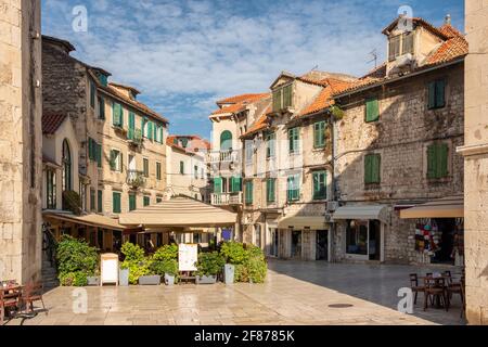 Historische Ansicht der Altstadt von Trogir, Kroatien Stockfoto