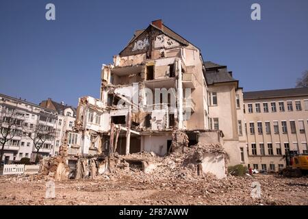 Abriss des ehemaligen Gebäudebereichs der Zürcher Versicherungsgesellschaft an der Riehler Straße, Köln, Deutschland. Abriss des bisherigen Buerogebaeudeareal Stockfoto